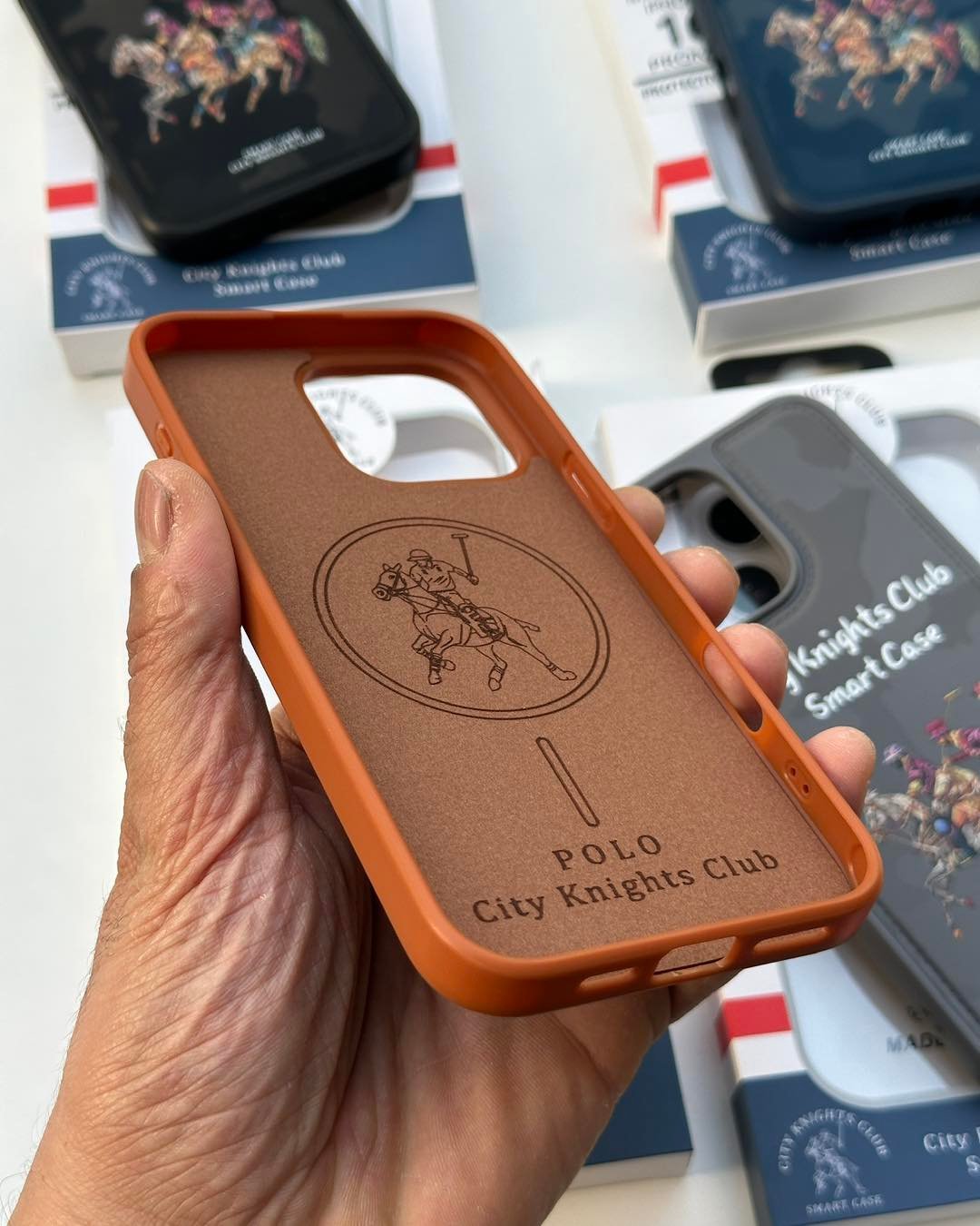 جراب City Knights Club للايفون فخامه وحمايه بتصميم بولو مميز - City Knights Club iPhone case luxury and protection with a polo design - الصورة 6