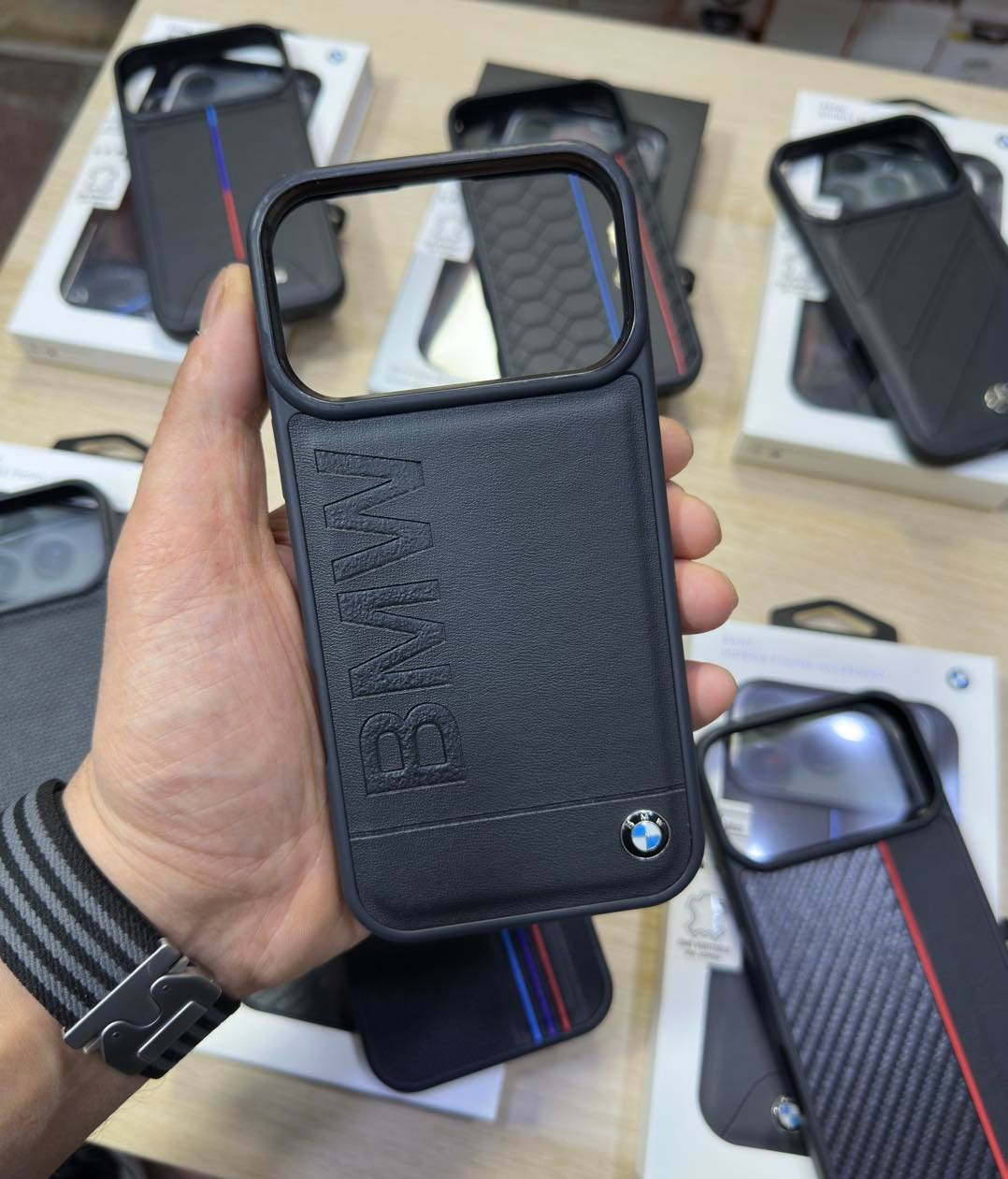 جراب فاخر للايفون BMW و Mercedes ستايل رياضي - Luxury iPhone case BMW and Mercedes, sporty style - الصورة 6
